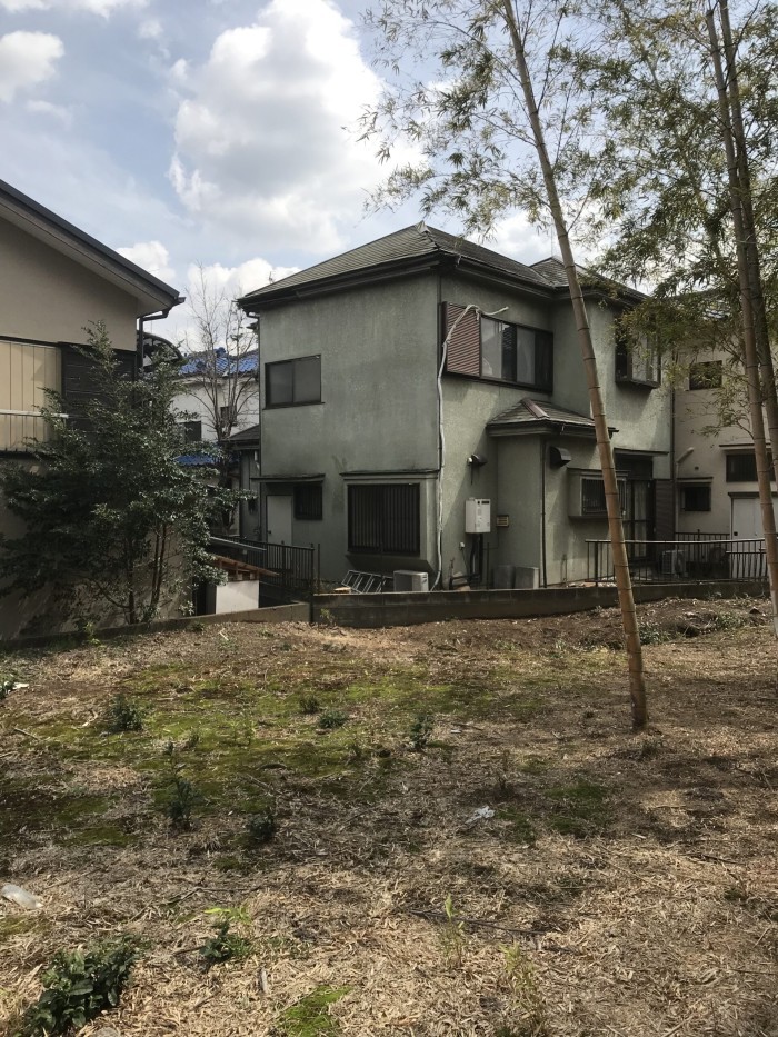 木津川市で特殊伐採・庭木伐採｜2階屋根を超えた高さ7～9mの樹木を撤去 - After